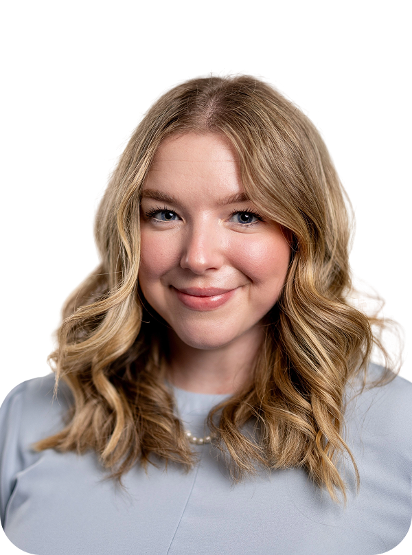 CECELIA SMELKO Headshot